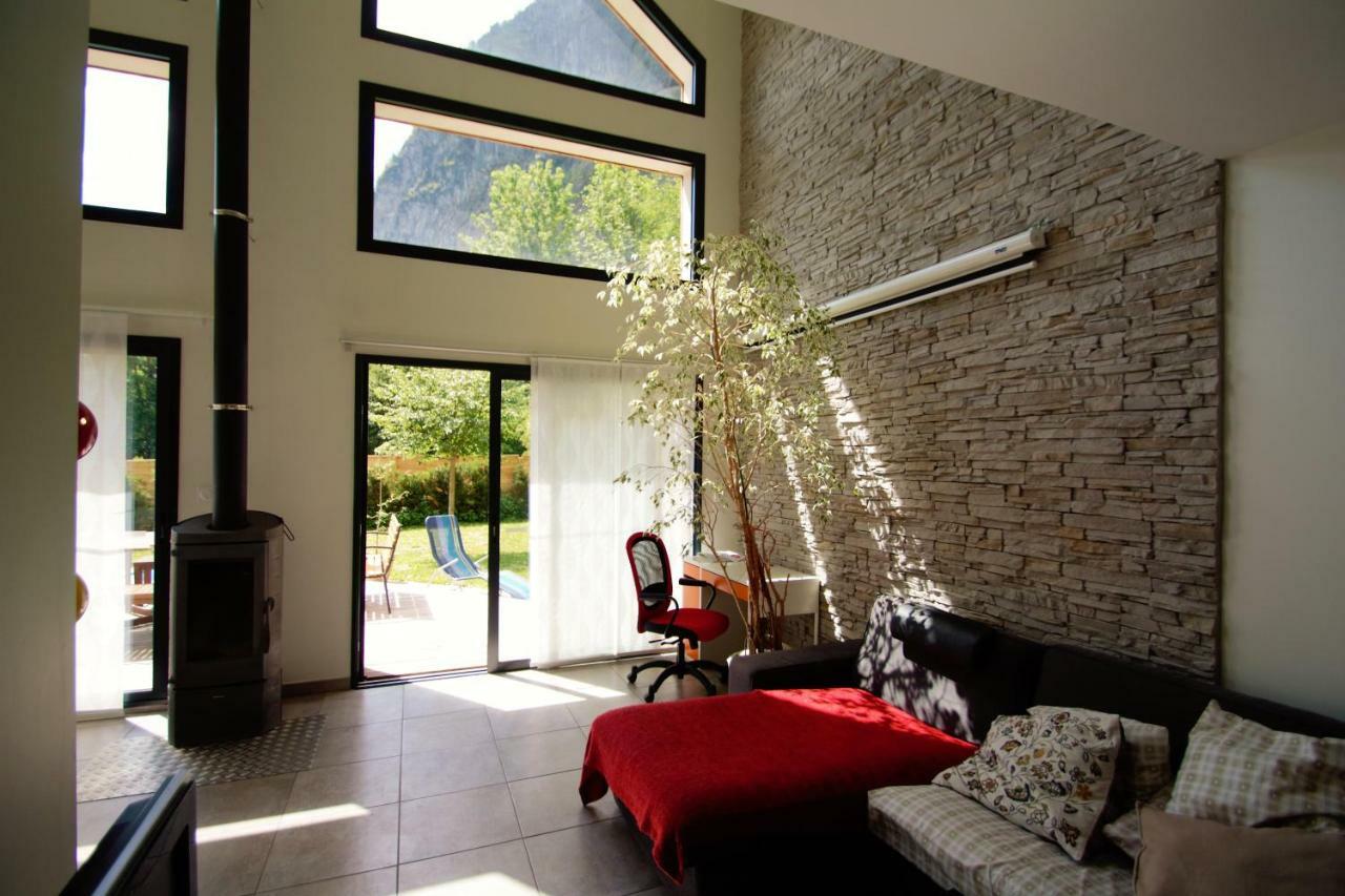 #Lemasdoisans Au Pied De L'Alpe D'Huez Via Bourg D'Oisans L'Etoile Des Glaciers Le Bourg-dʼOisans Dış mekan fotoğraf